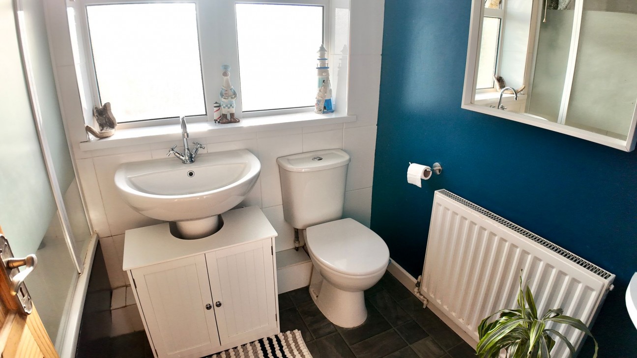 Overdene, Pontllanfraith, NP12