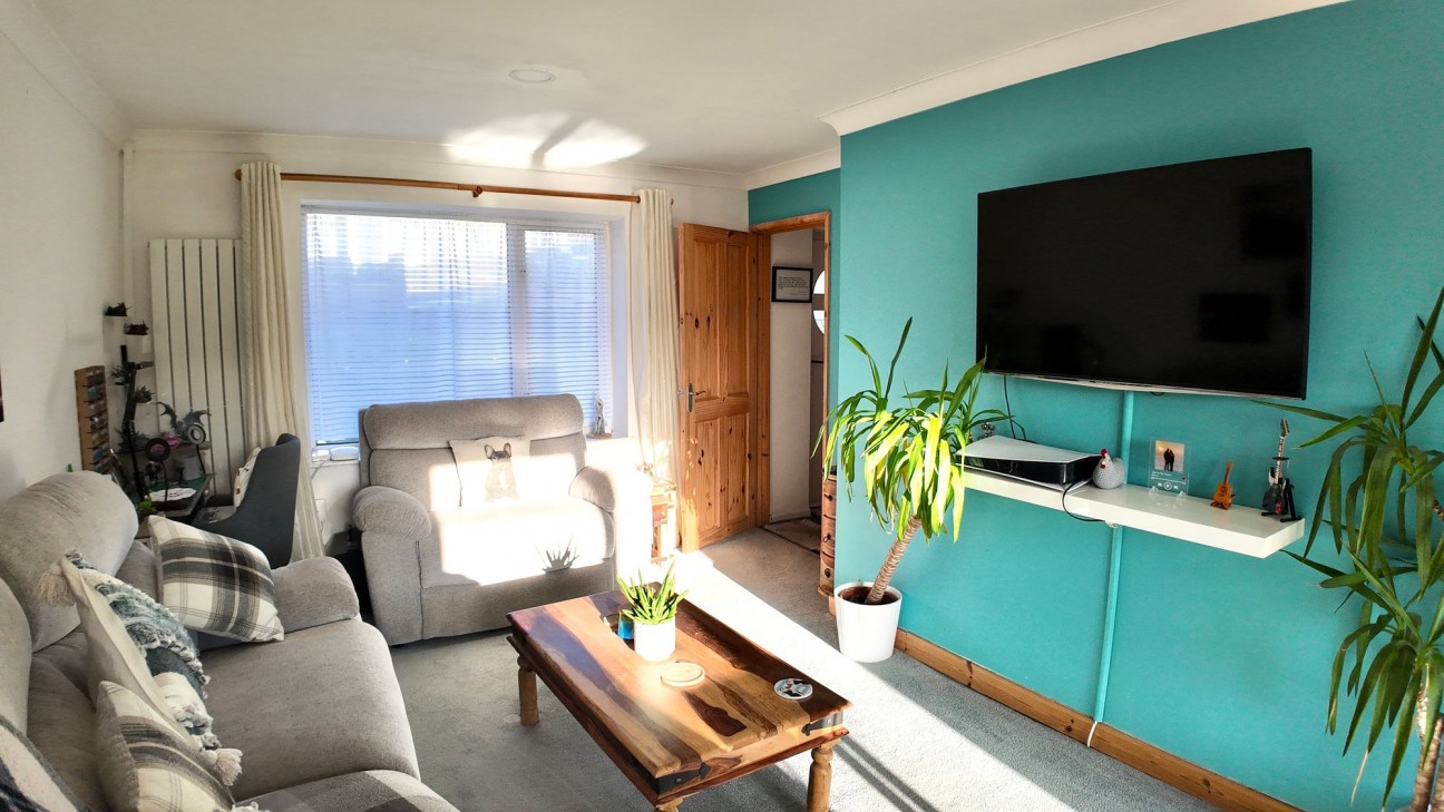 Overdene, Pontllanfraith, NP12