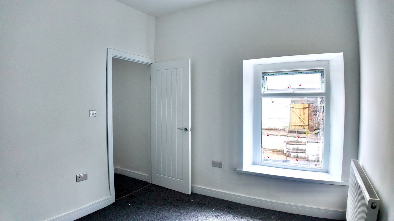 School Street, Llanbradach, CF83