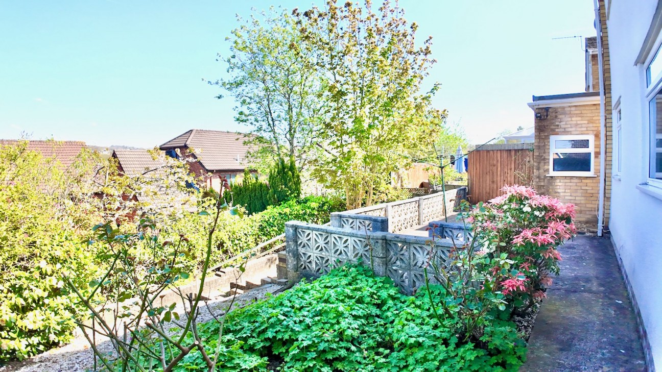 Gellideg Heights, Maesycwmmer, CF82