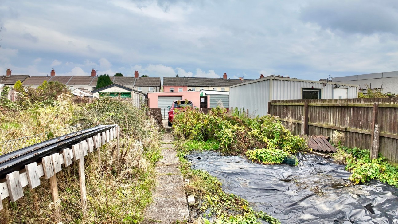 Penybryn Avenue, Cefn Fforest, NP12