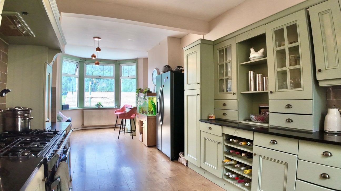 Alexandra Road, Six Bells, NP13