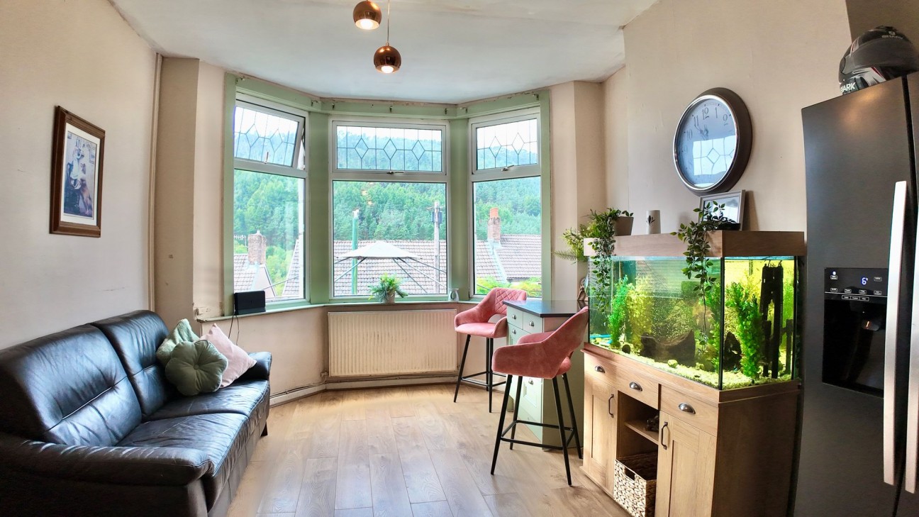 Alexandra Road, Six Bells, NP13