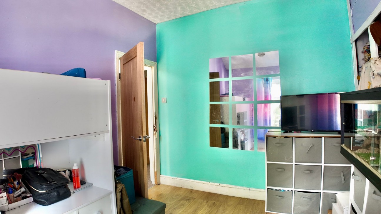 Alexandra Road, Six Bells, NP13