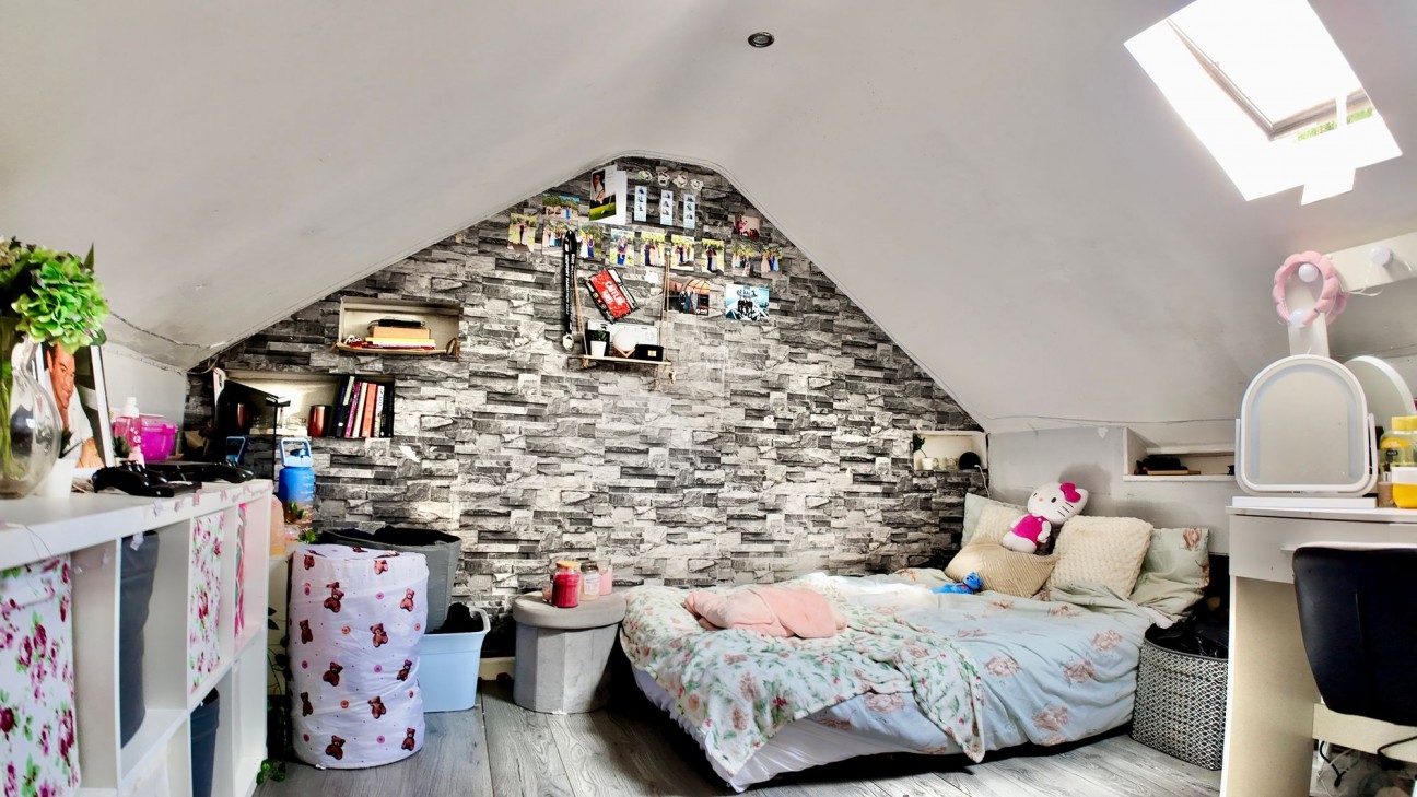 Alexandra Road, Six Bells, NP13