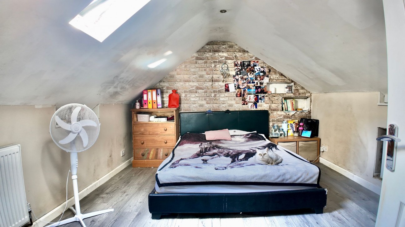 Alexandra Road, Six Bells, NP13