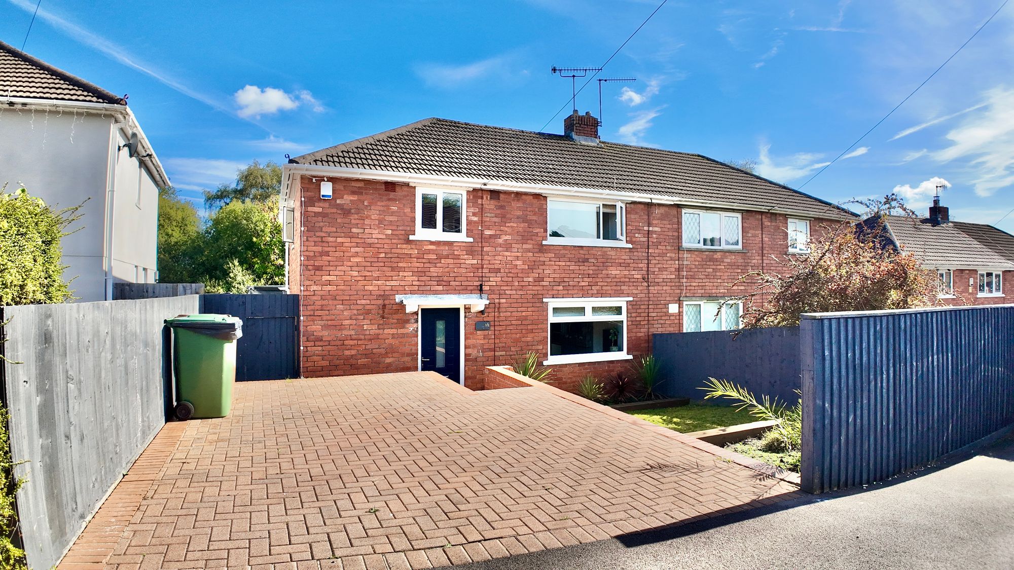 Montclaire Avenue, Blackwood, NP12