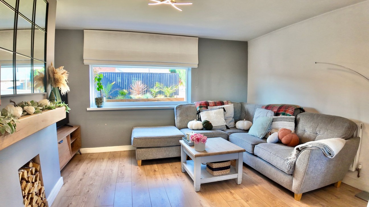 Montclaire Avenue, Blackwood, NP12