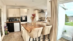 Albany Road, Blackwood, NP12