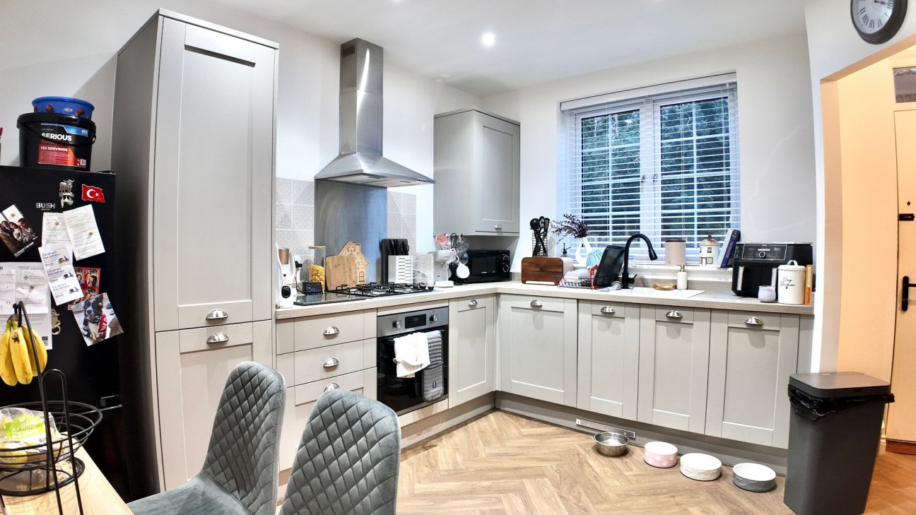 Orchid Grove, Pontllanfraith, NP12