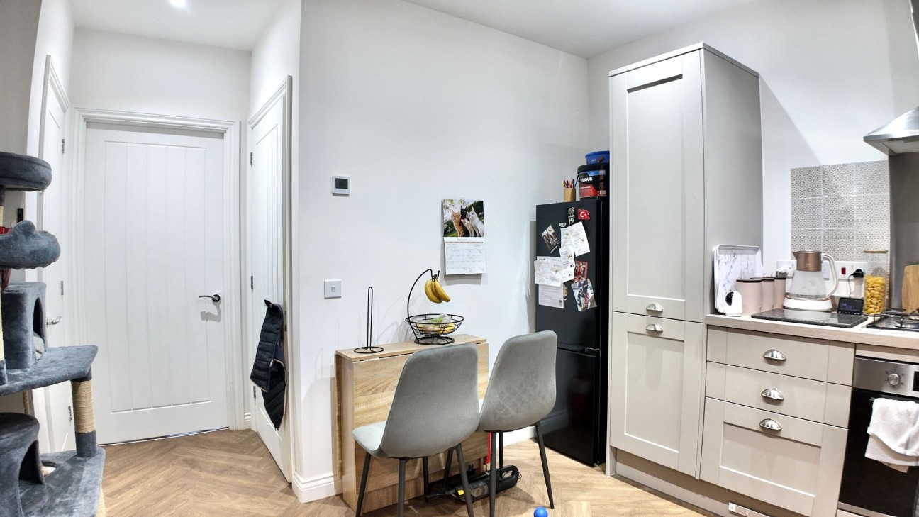 Orchid Grove, Pontllanfraith, NP12