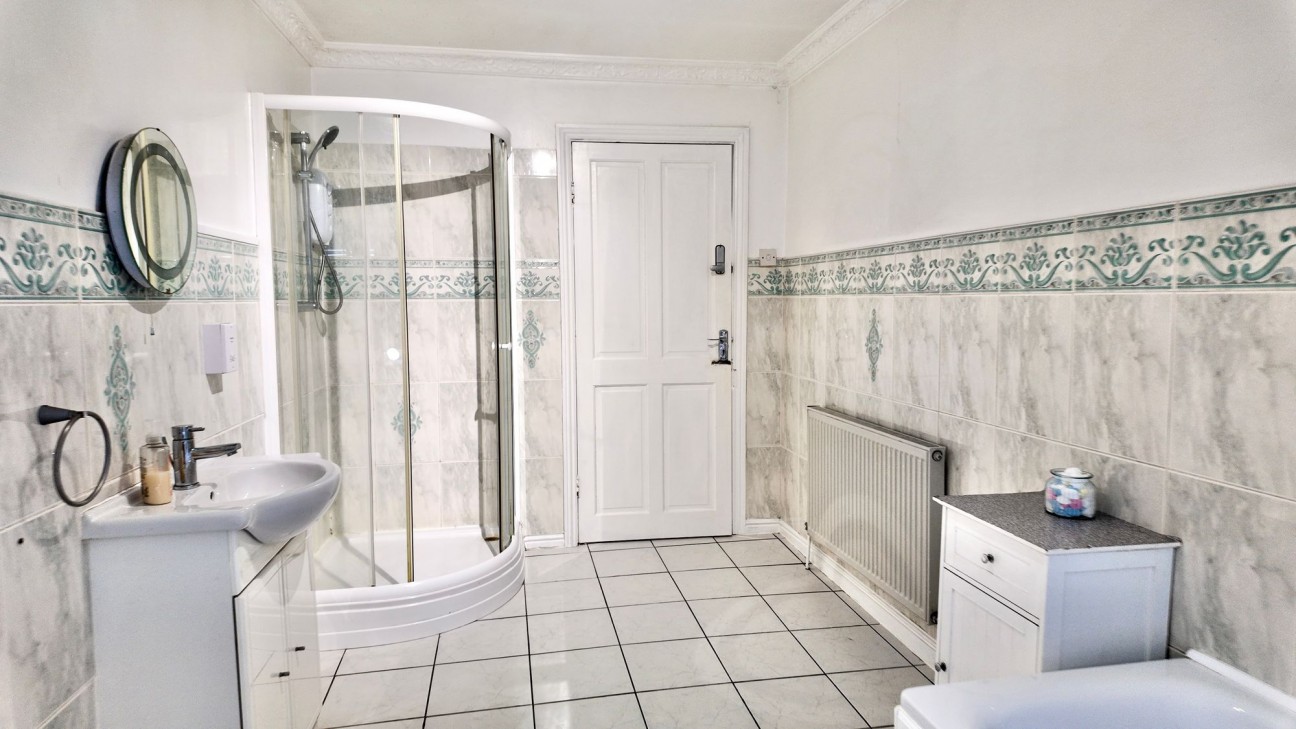 High Street, Llanhilleth, NP13