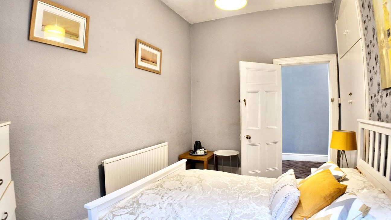 High Street, Llanhilleth, NP13