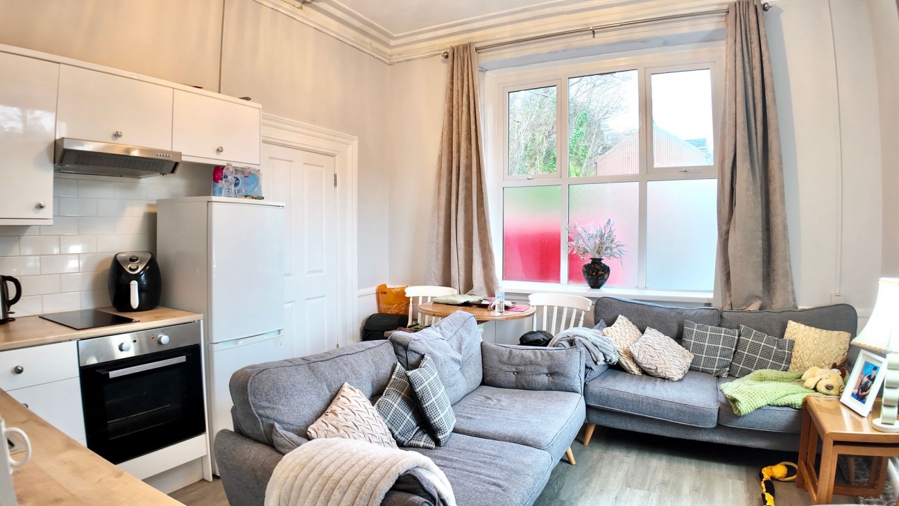 High Street, Llanhilleth, NP13