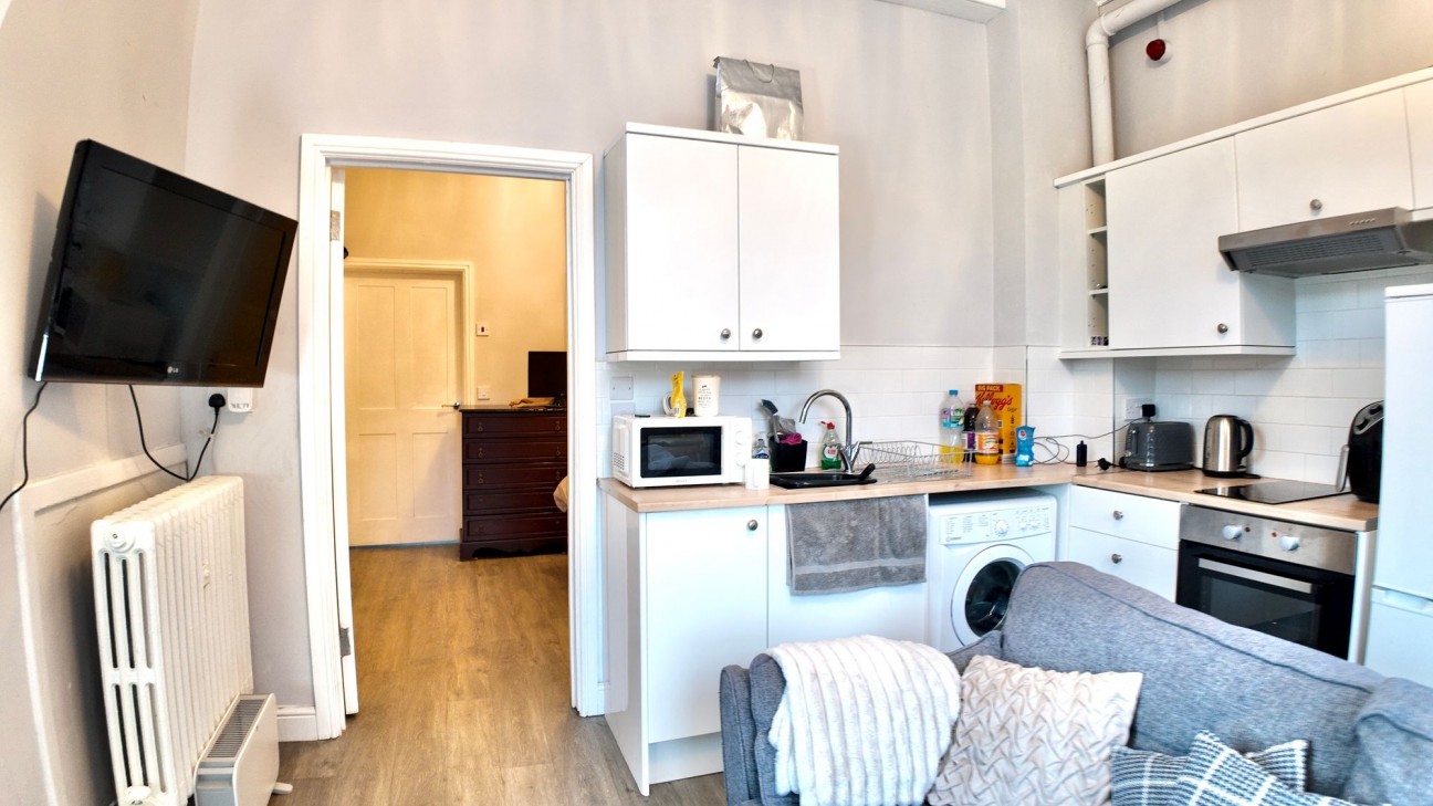 High Street, Llanhilleth, NP13