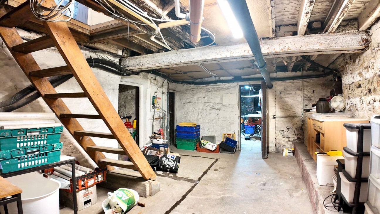 High Street, Llanhilleth, NP13