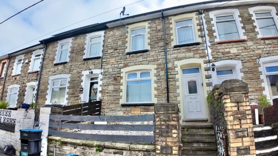 High Street, Six Bells, NP13