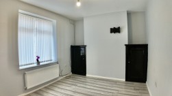 High Street, Six Bells, NP13