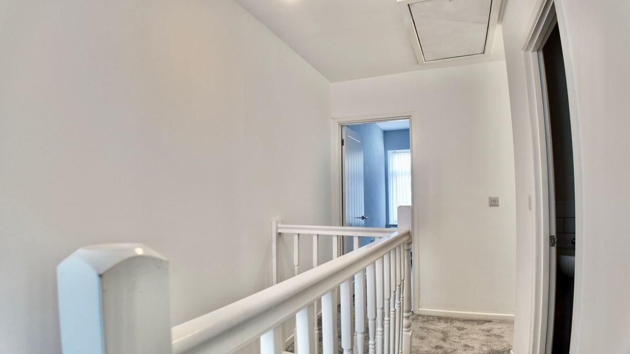 High Street, Six Bells, NP13