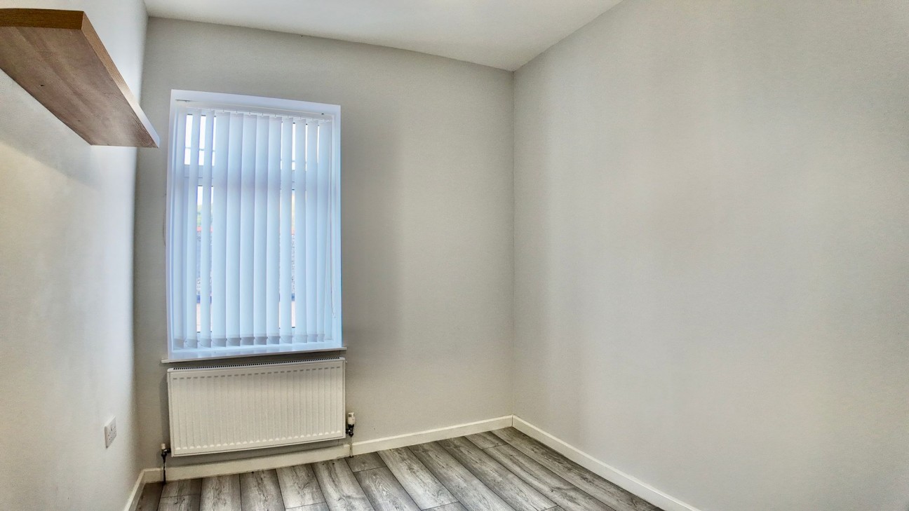 High Street, Six Bells, NP13