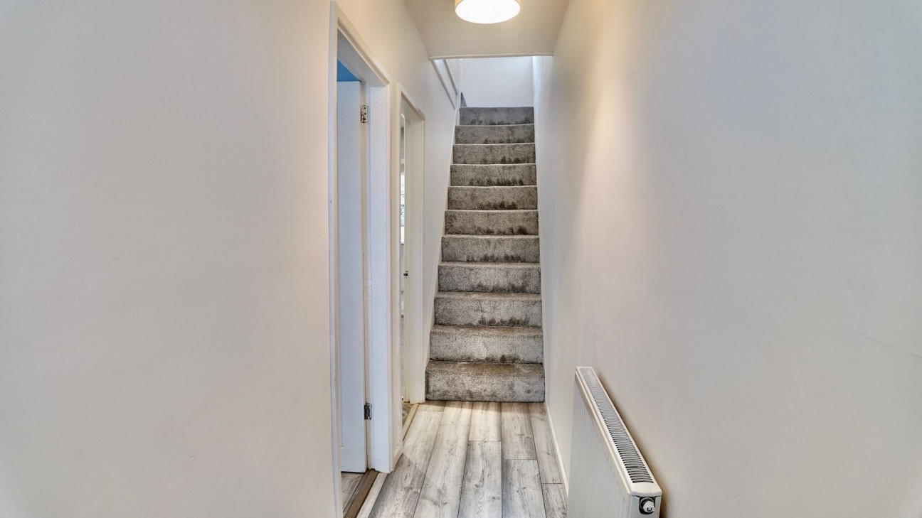 High Street, Six Bells, NP13