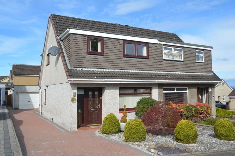 Erbach Avenue, Laurieston, FK2