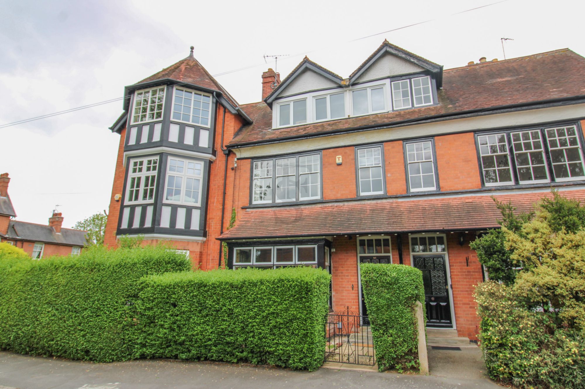 Knighton Drive, Knighton