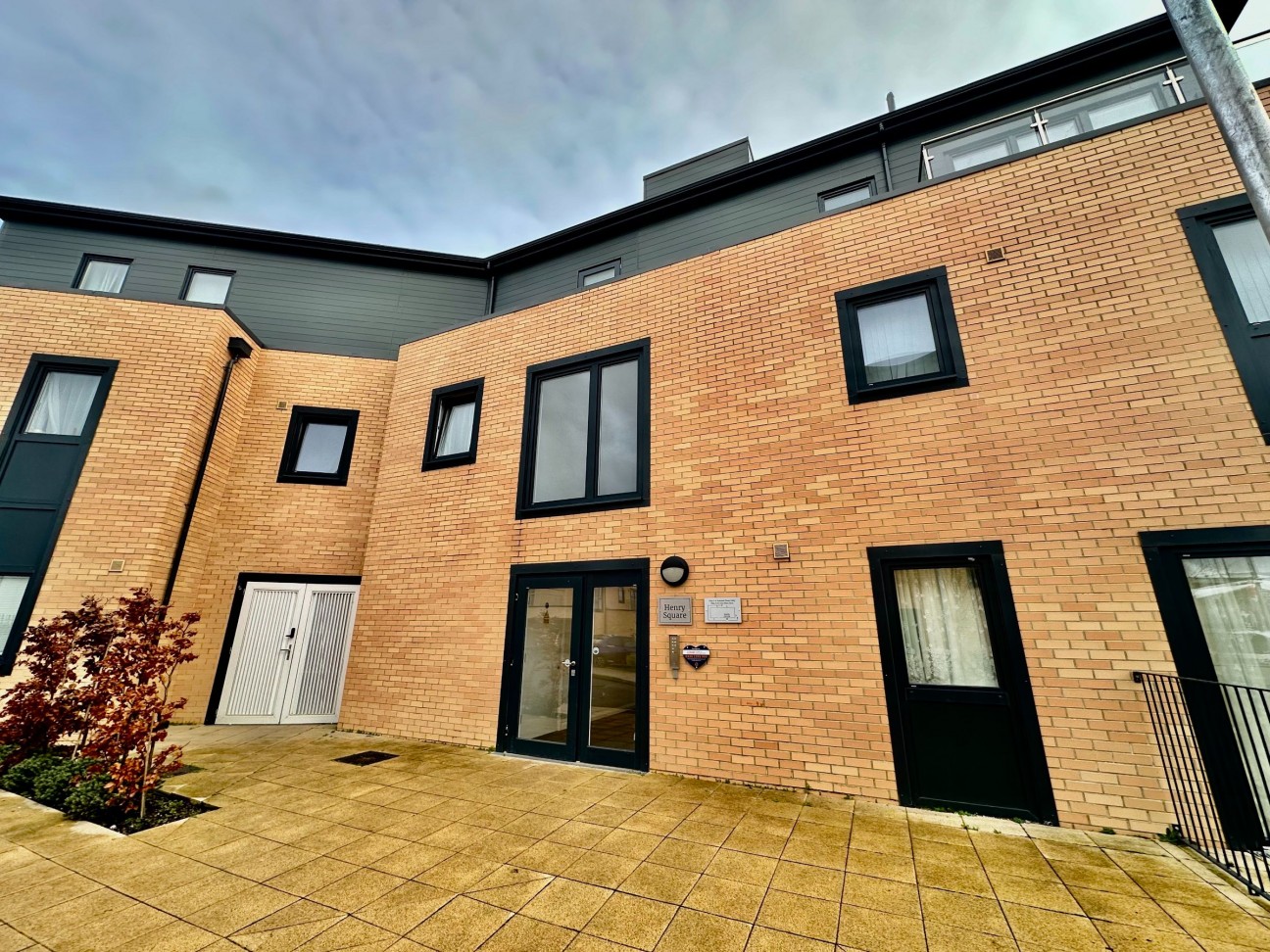 Henry Square, New Town Apartments, Newtown Road, Ashford