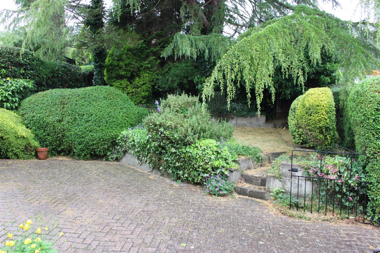 Alley Walk, off Main Road, Brailsford, Ashbourne, Derbyshire