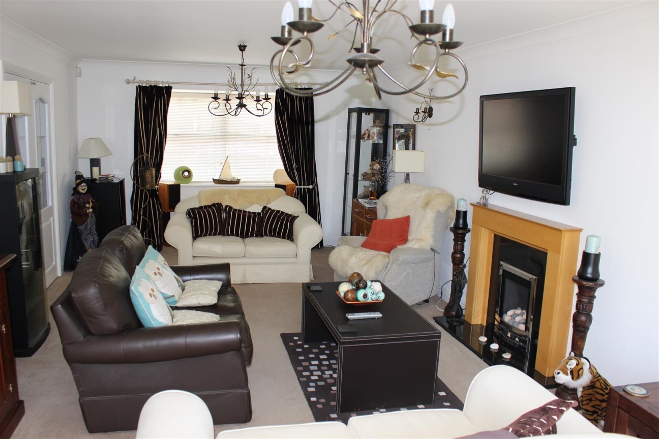 Ferncroft Walk, Chellaston, Derby