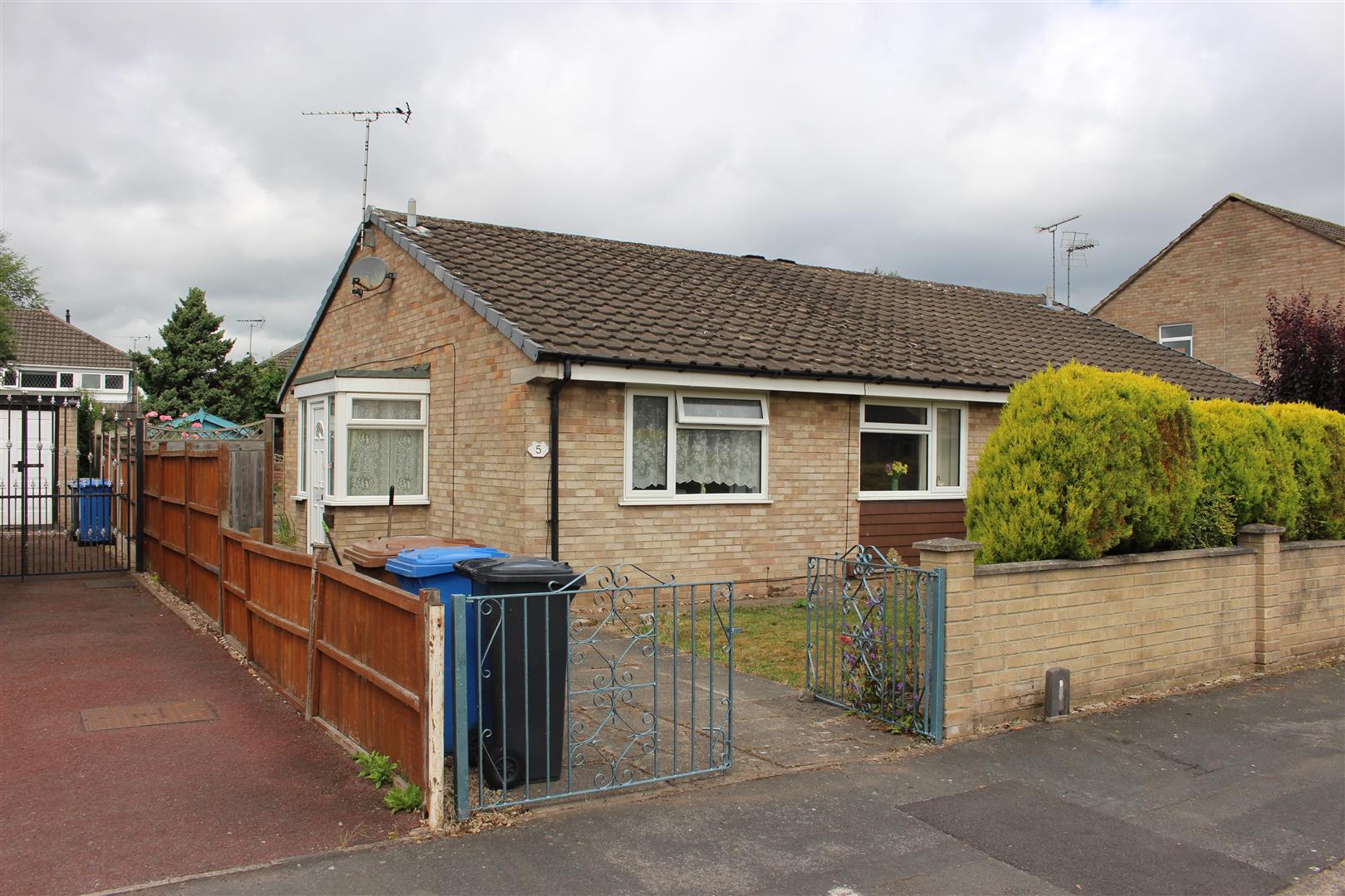 Moorside Crescent, Sinfin, Derby