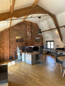 THE STUDIO, 6a Market Place, Melbourne, Derbyshire, DE73 8DS