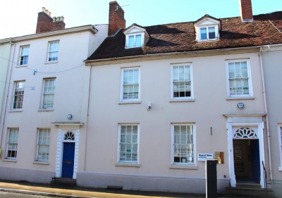 View full details for High Street, Warwick