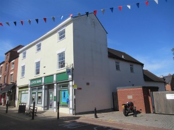 Swan Street, Warwick