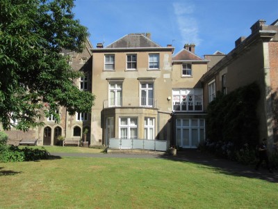 View full details for Jury Street, Warwick