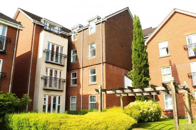 View full details for 46 Birch Meadow Close, Warwick