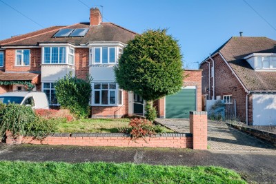 View full details for Acacia Road, Leamington Spa, CV32 6EF