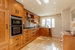 Brean Down Avenue, Henleaze, Bristol