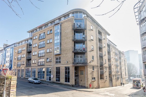 46 Hamilton Court, Montague Street, Bristol