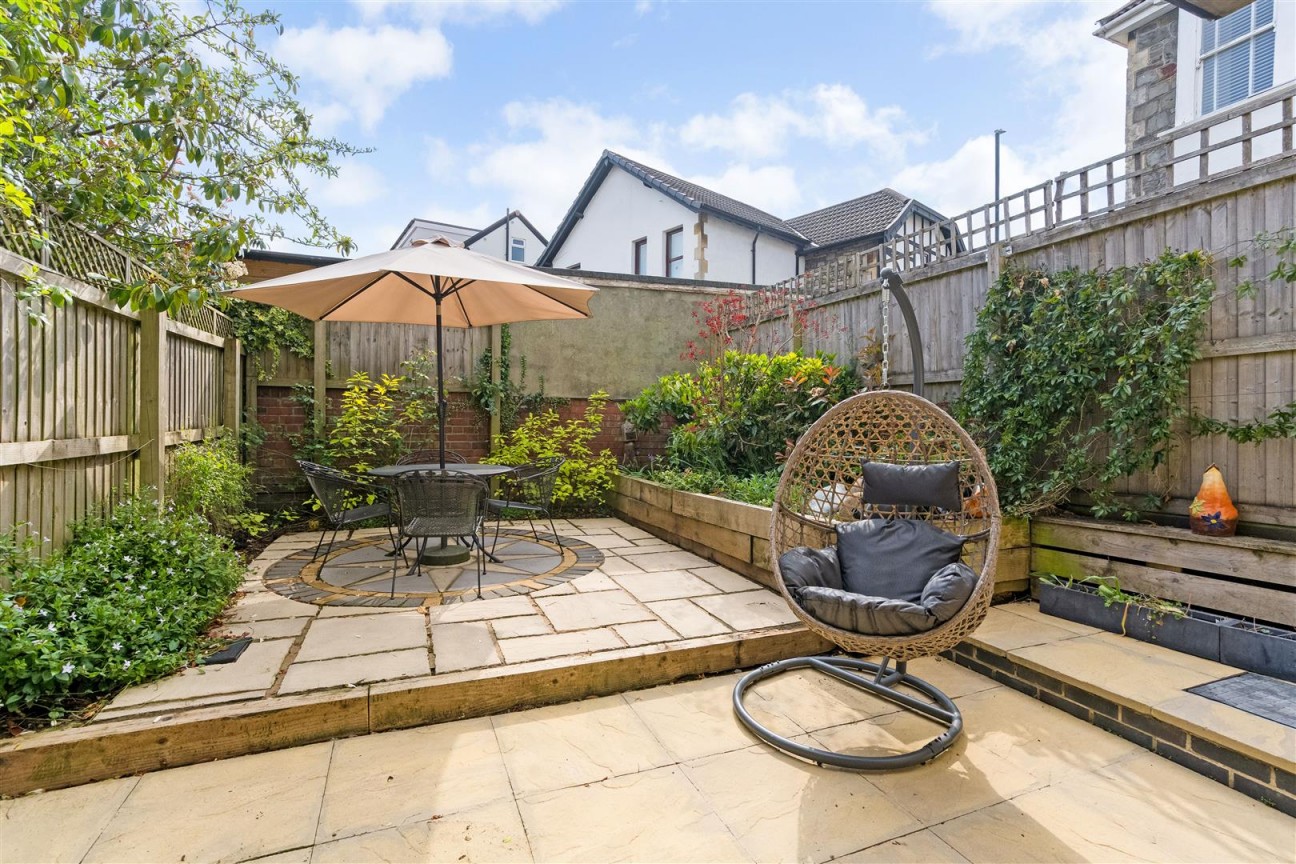 Holmes Grove, Henleaze, Bristol