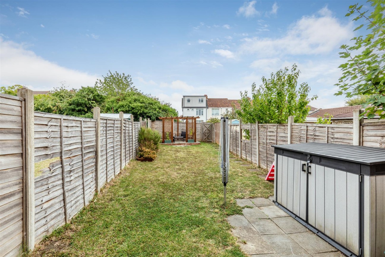 Sandling Avenue, Bristol
