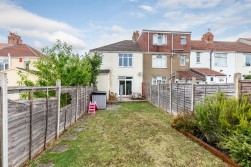 Sandling Avenue, Bristol