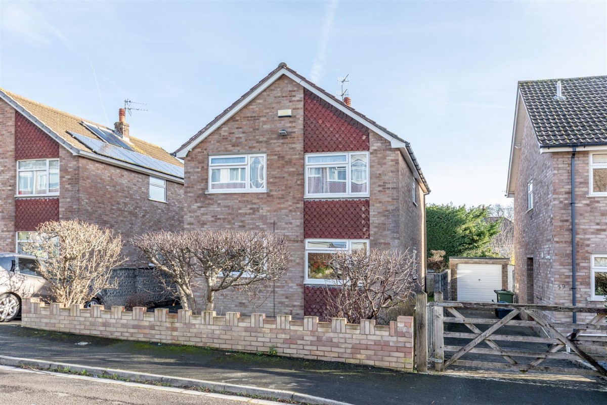 4 Bed House for Sale