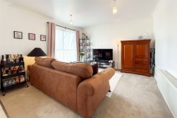 Hollist Chase, 1 Hollist Chase, Littlehampton