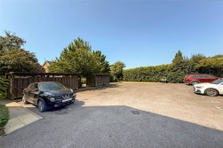 Hollist Chase, 1 Hollist Chase, Littlehampton