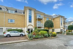 Harsfold Close, Rustington, West Sussex