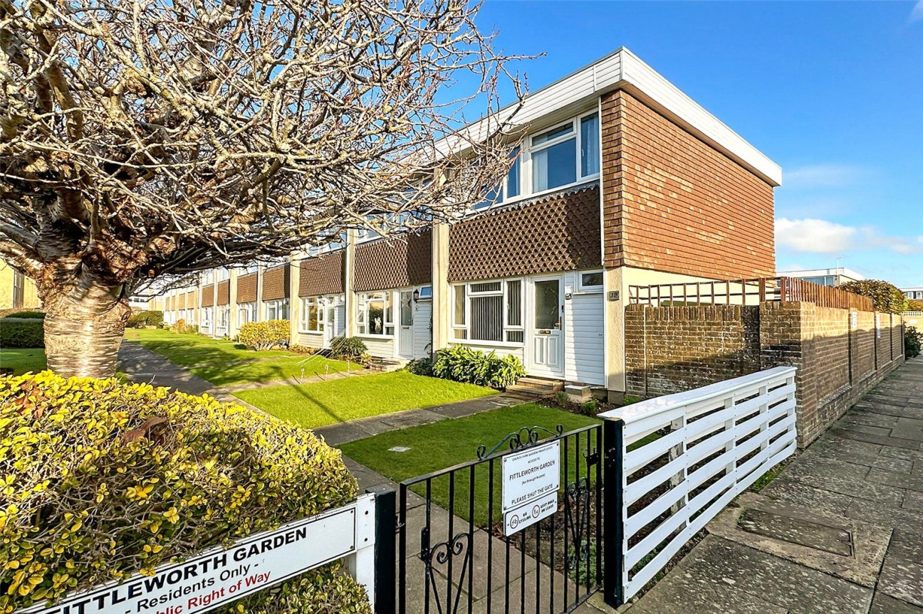 Fittleworth Garden, Rustington, West Sussex