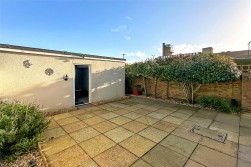 Fittleworth Garden, Rustington, West Sussex