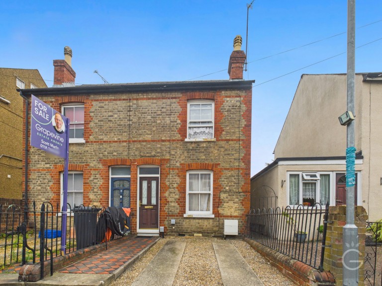 Carnarvon Road, Reading, RG1
