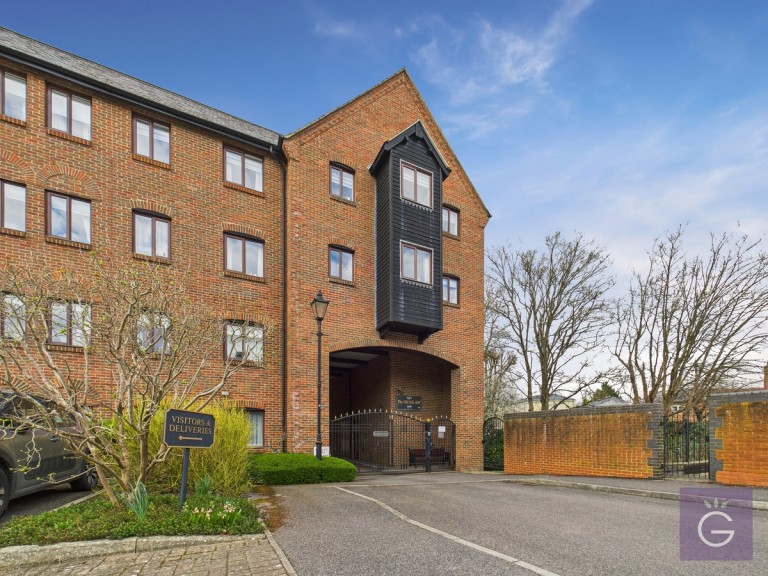 Silk Lane, Twyford, RG10